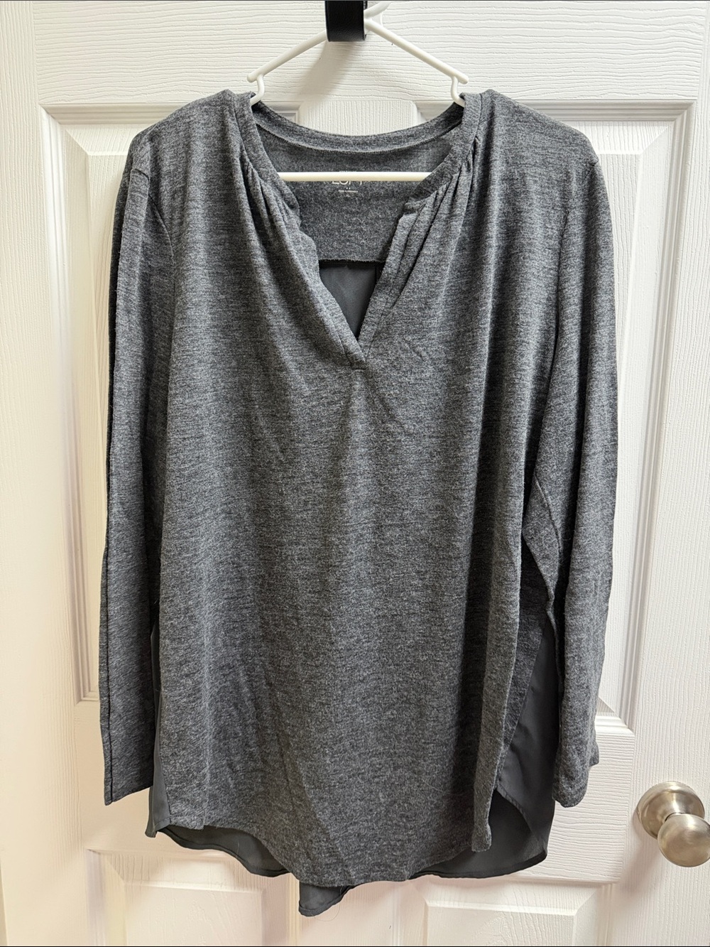 LOFT Gray V-Neck Long Sleeve Top